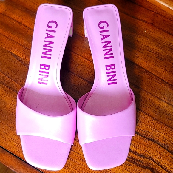 Gianni Bini slip on dress shoe - Picture 1 of 3